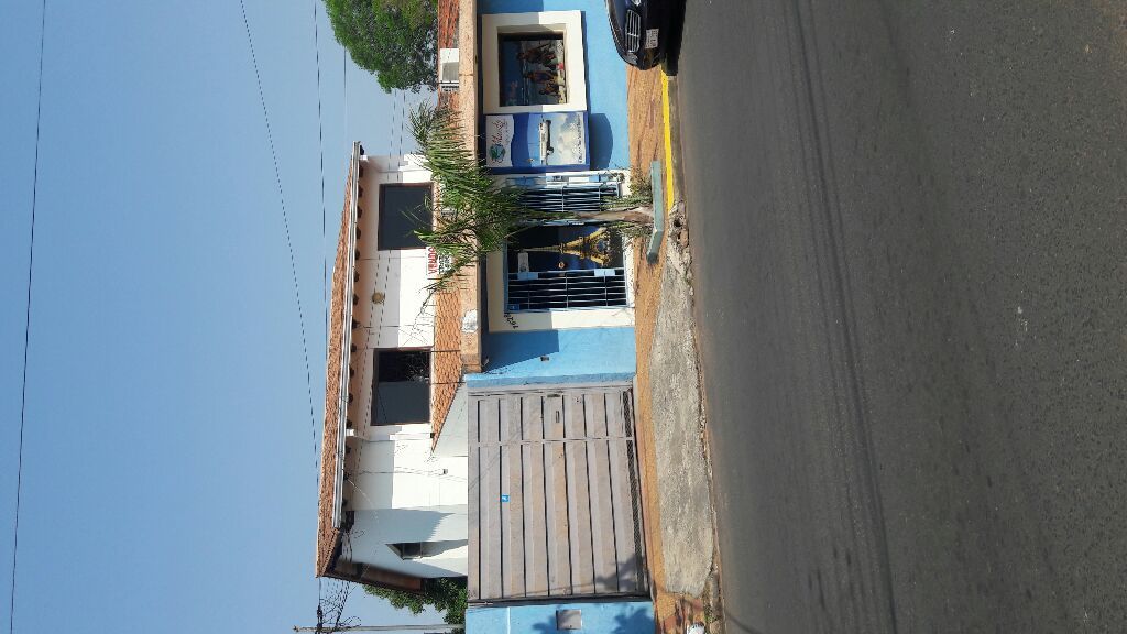 VENDO CASA CON 3 SALONES PARA OFICINA! — foto 3