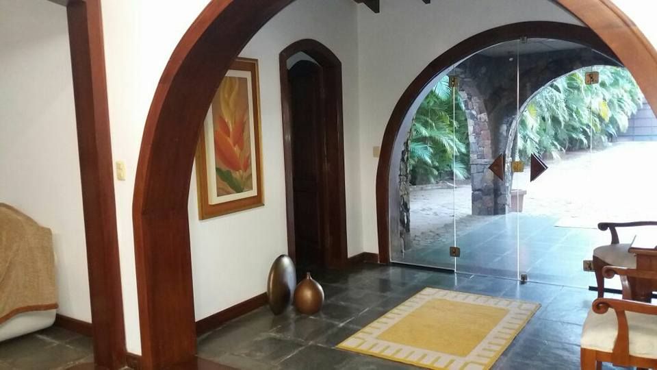 VENDO HERMOSA RESIDENCIA EN VILLAMORRA ASUNCION PARAGUAY — foto 3