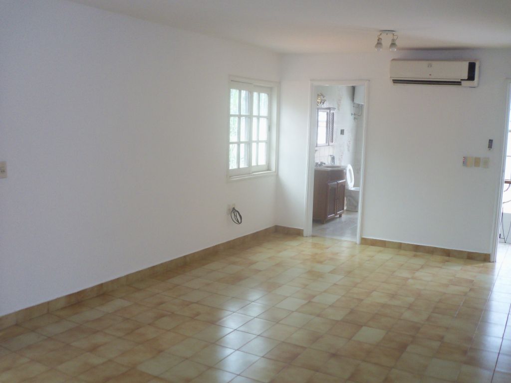 VILLA MORRA DETRÁS DEL SHOPPING 2PL 4 DORMITORIOS,ESCRITORIO, PISCINA,PATIO — foto 2