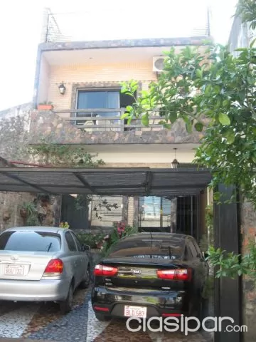 CASA DE 3 NIVELES SOBRE TTE.FARIÑA - ZONA COMERCIAL — foto 2
