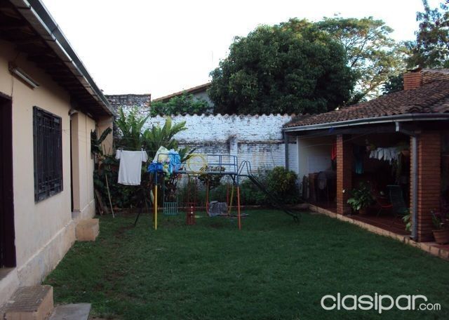 VENDO CASA SOBRE LA AVDA. RCA. ARGENTINA. — foto 3