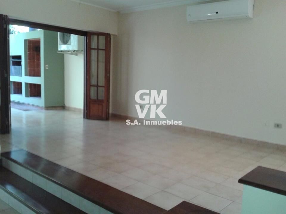 ALQUILO HERMOSA Y AMPLIA CASA EN BARRIO LAS MERCEDES — foto 2