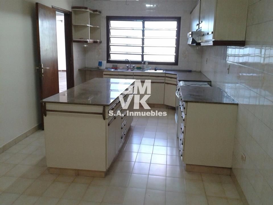 ALQUILO HERMOSA Y AMPLIA CASA EN BARRIO LAS MERCEDES — foto 3