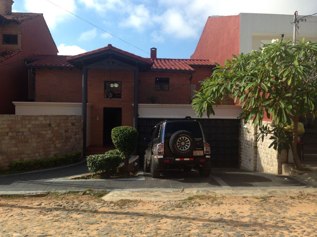 Vendo Impecable Casa en El Barrio Mburucuya — foto 2