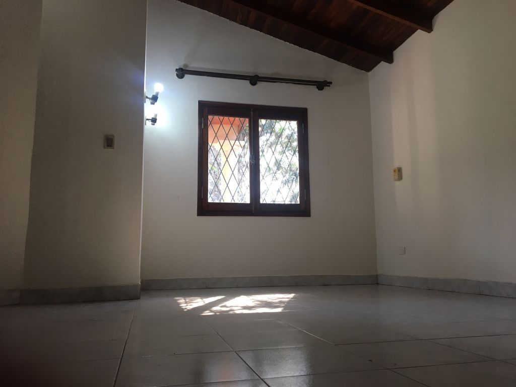 VENDO CASA CON PISCINA EN LAMBARE — foto 2