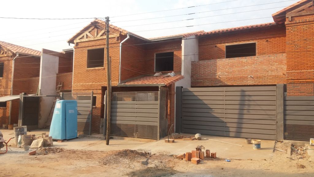 VENDO AMPLIO DUPLEX A ESTRENAR — foto 2