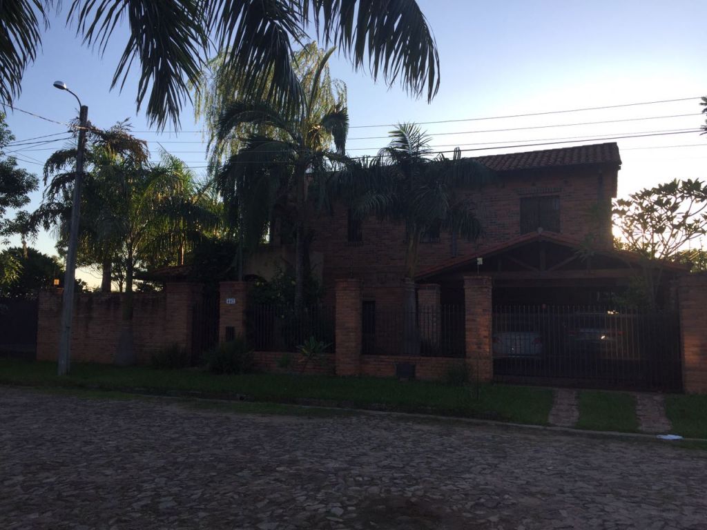 Vendo Hermosa Residencia Grupo Hab Aeropuerto (720 mts2 24x30) 380 mts2 construidos.!! — foto 2