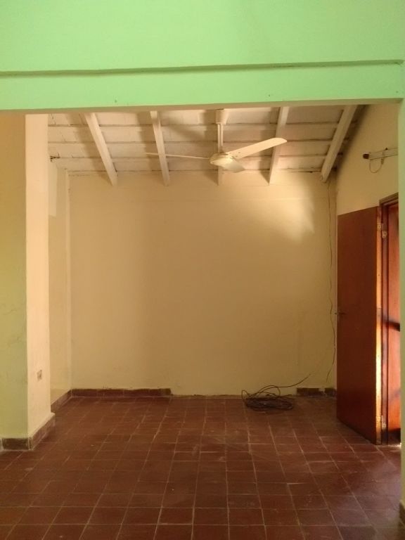 Alquilo amplio departamento con patio interior zona San vicente — foto 2