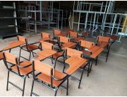 Mesas y sillas escolares