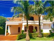 PARANA COUNTRY CLUB HERMOSA RESIDENCIA CON 6 SUITES!!! UBICACION PREFERENCIAL!