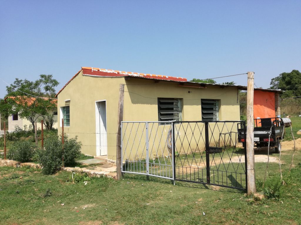CASA EN VENTA EN ITAPUAMI - LUQUE — foto 2