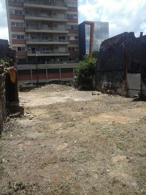 Vendo terreno en pleno centro de Asunción, ideal para construcción de Edificio o estacionamiento — foto 2
