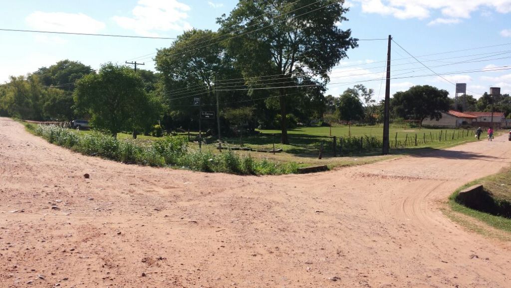 ATENCIÓN LIMPIO VENDO HERMOSO PROPIEDAD SOBRE ASFALTO 1851 m2 — foto 2