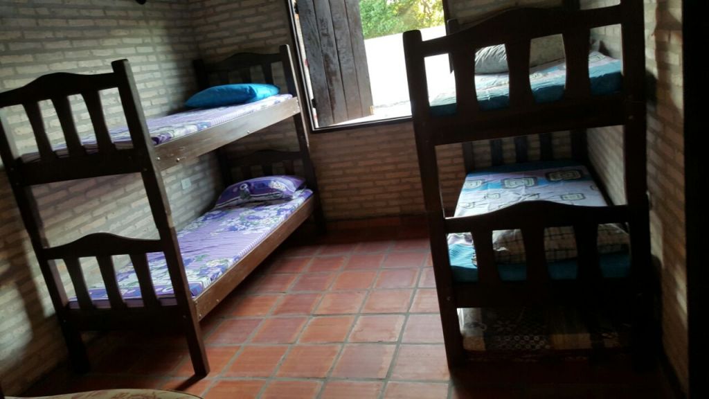 CASA EN SAN BERNARDINO, EN ESTRENO CON PISCINA Y JACUZI.- — foto 2