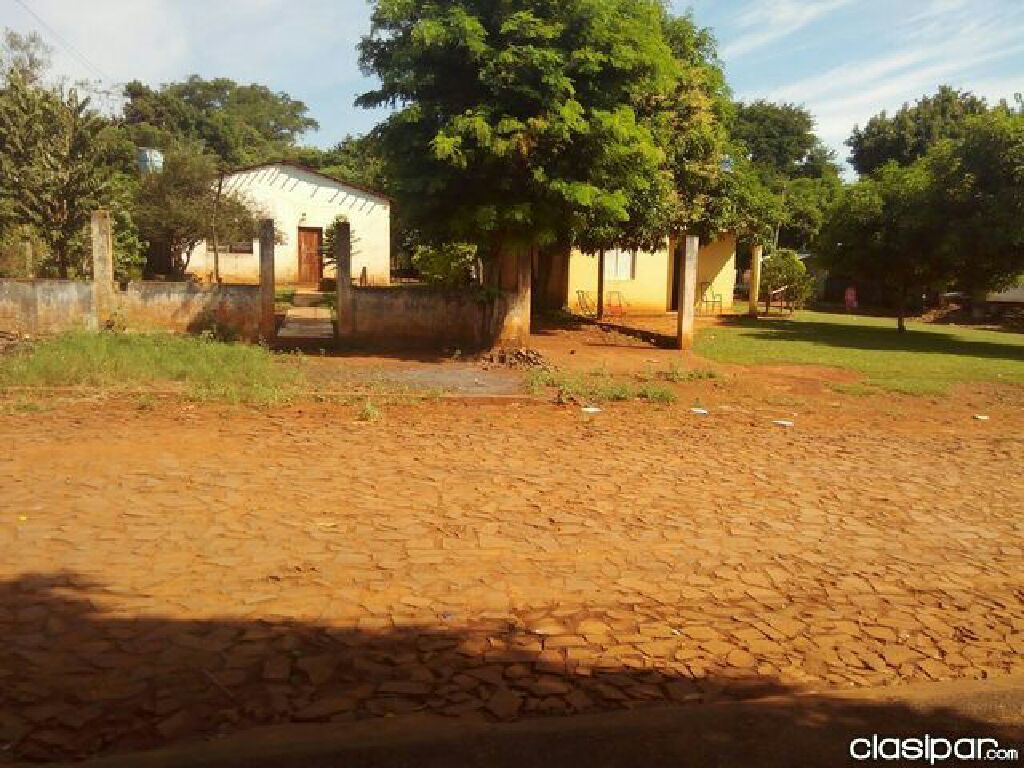 Terreno con casa Exelente ubicación km8 mond — foto 2