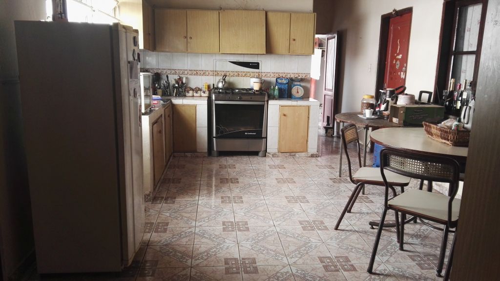 VENDO HERMOSA Y AMPLIA CASA EN BARRIO OBRERO — foto 2