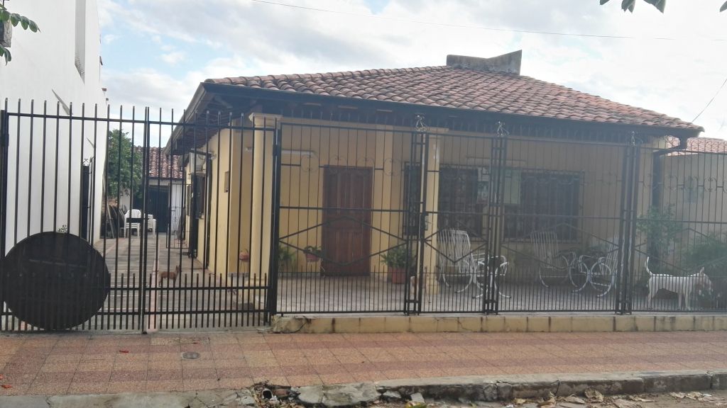 VENDO HERMOSA Y AMPLIA CASA EN BARRIO OBRERO — foto 3