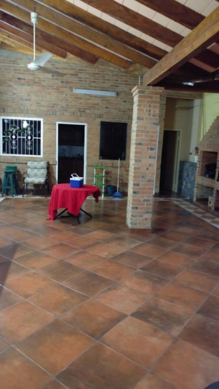 VENDO HERMOSA CASA DETRAS DEL SUPERMERCADO METRO — foto 2