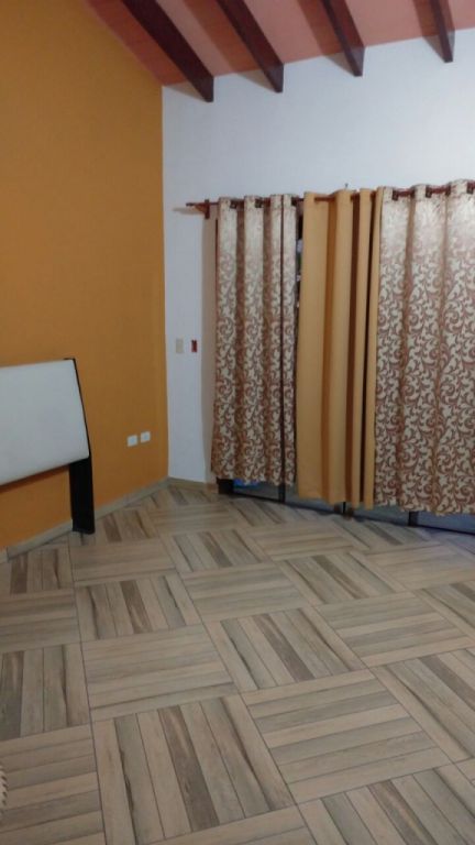 VENDO HERMOSA CASA DETRAS DEL SUPERMERCADO METRO — foto 3