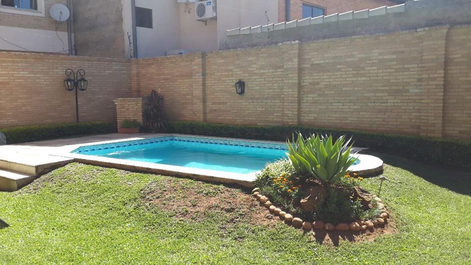 Oferta de Fina Residencia en el barrio Mburucuyá — foto 2