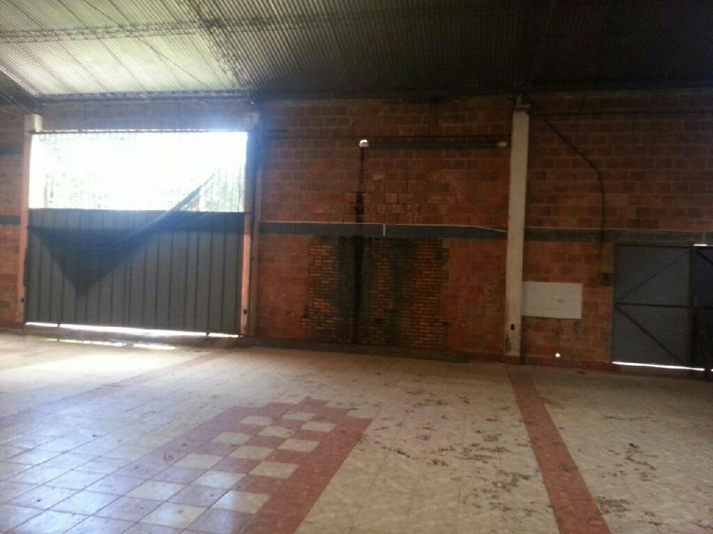 Vendo propiedad con Depósito en Sanber — foto 3