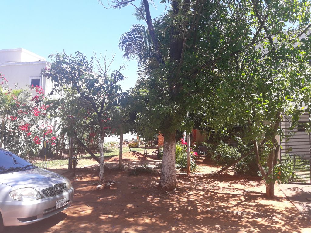 LUQUE VENDO CASA EN HERMOSA ZONA RESIDENCIAL, CARLOTA PARMEROLA SUPER OFERTAAA…!! — foto 3