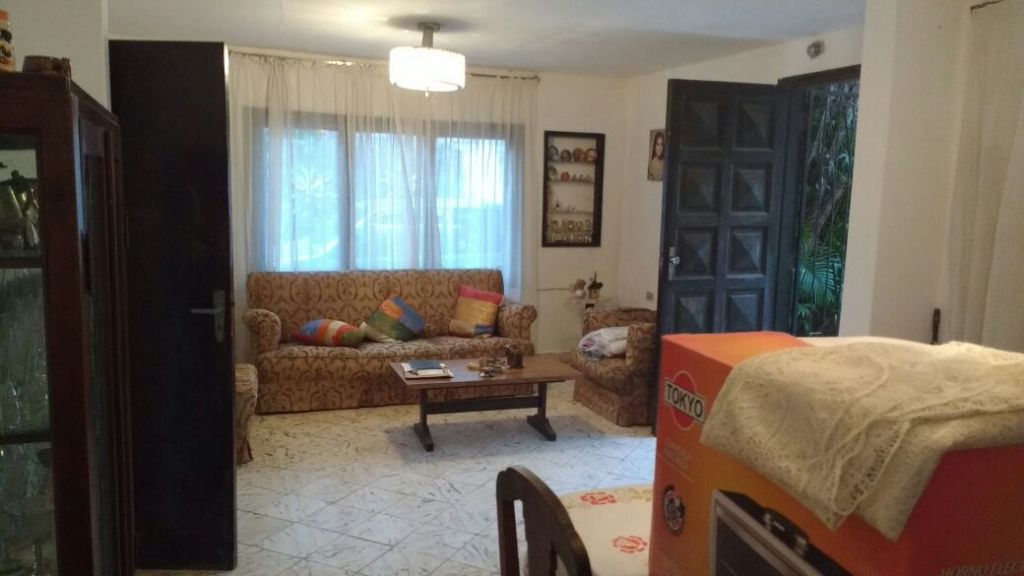 VENDO: AMPLIA CASA EN SAJONIA, ZONA PRIVILEGIADA A PASOS DE CARLOS ANTONIO LOPEZ — foto 2