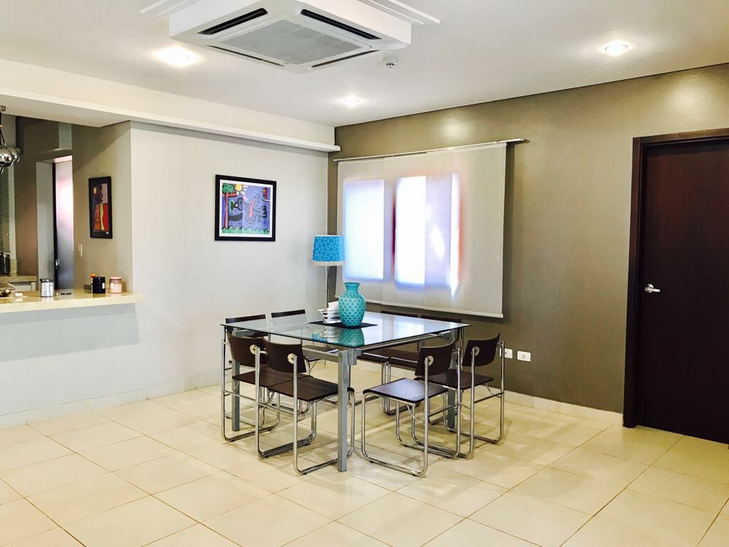 ALQUILO DEPARTAMENTO AMOBLADO TORRE CENTENAR — foto 3