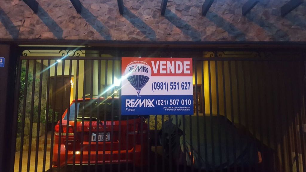 HERMOSA RESIDENCIA EN BARRIO EL MANGAL — foto 2