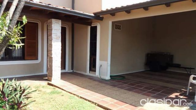 OFERTA!!! Vendo casa en barrio mburicao de Asunción — foto 3