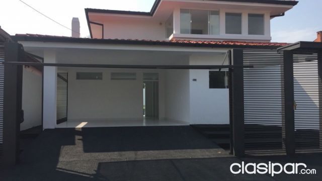 VENDO HERMOSA RESIDENCIA A 1 CUADRA DE LA AVDA. PERÓN Y A METROS DE LA NUEVA COSTANERA — foto 2