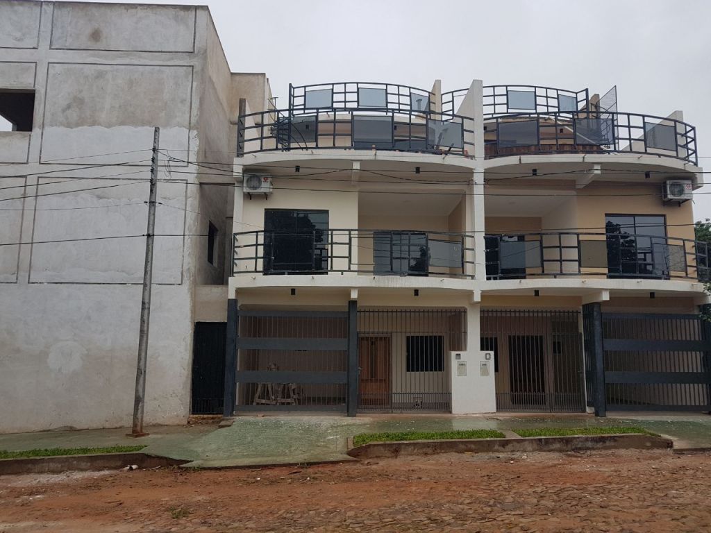 VENDO O FINANCIO O PERMUTO POR DESMAMANTES Y PAGO DIFERENCIA TRIPLEX DE 4 PLANTAS — foto 3