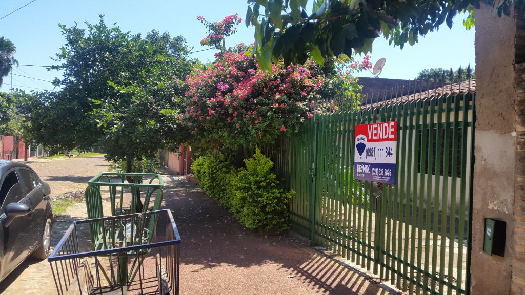 Vendo casita con muy buena ubicación san lorenzo laureuty — foto 2