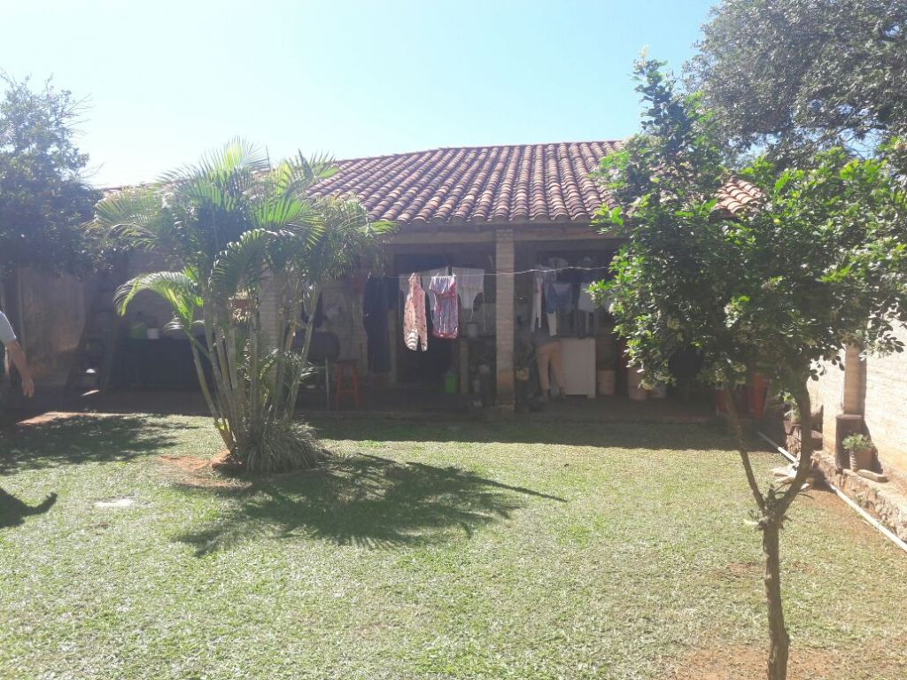OFERTO una preciosa casa en Luque, barrio Laurelty, a una cuadra de la Avda. Gral Eugenio A. Garay, conecta con San Lorenzo! — foto 3