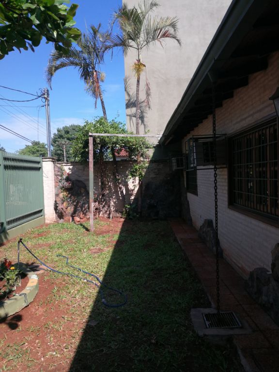 VENDO HERMOSA RESIDENCIA EN VISTA ALEGRE ¡IMPLECABLE! LISTA PARA HABITAR. SOBRE CALLE ASFALTADA USD 200.000 ¡ESCUCHO OFERTAS! — foto 3