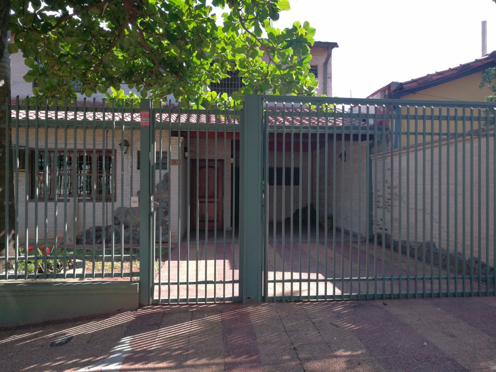 VENDO HERMOSA RESIDENCIA EN VISTA ALEGRE ¡IMPLECABLE! LISTA PARA HABITAR. SOBRE CALLE ASFALTADA USD 200.000 ¡ESCUCHO OFERTAS! — foto 2