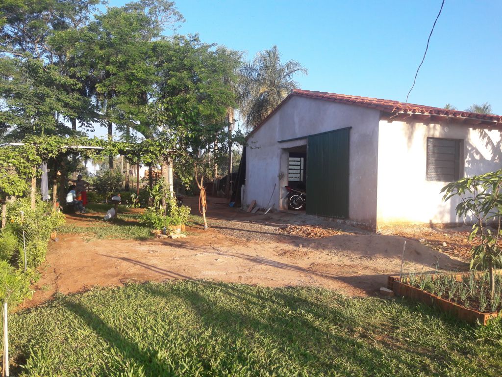 Vendo hermoso terreno con una casa... 2 piezas y un baño moderno — foto 2
