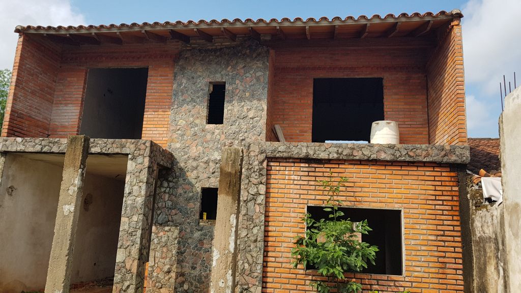 VENDO CASA EN EL CENTRO DE SAN LORENZO — foto 3