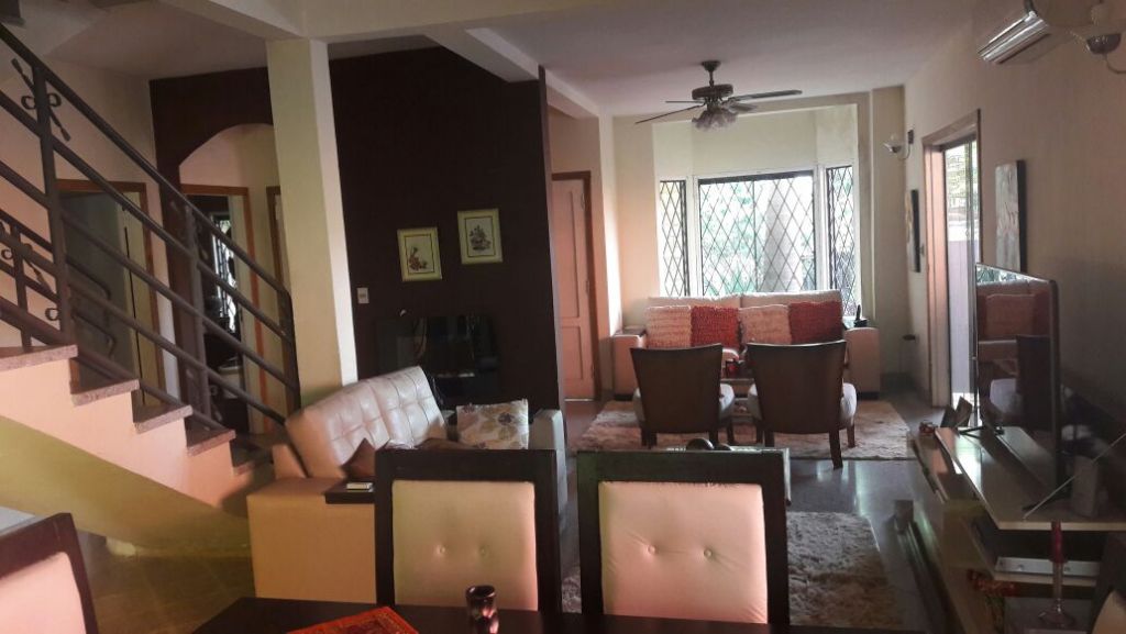 VENDO RESIDENCIA ZONA CLUB CARACOL — foto 3
