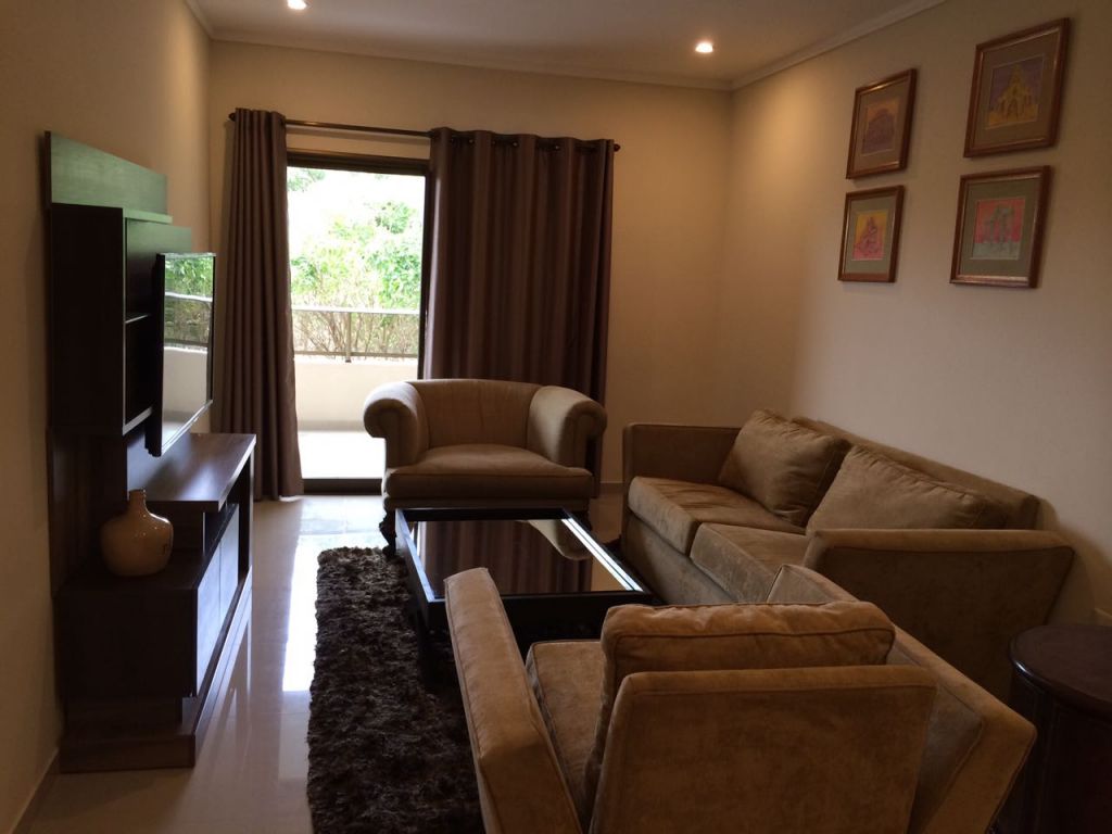 Alquilo Departamento Amoblado de 2 Dorm. En Los Laureles — foto 3