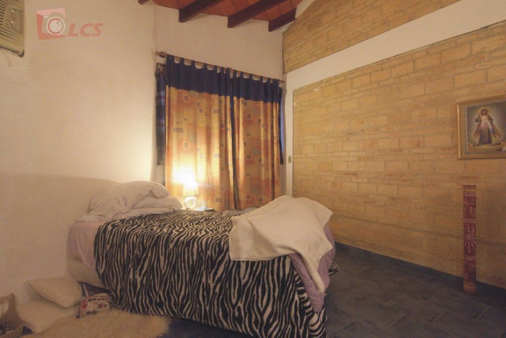 VENDO CASA EN ASUNCIÓN - BARRIO KENEDDY — foto 3