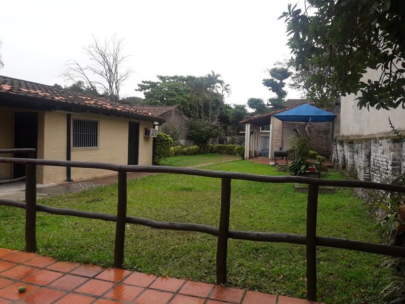 VENDO CASA EN BARRIO PETTIROSSI — foto 2