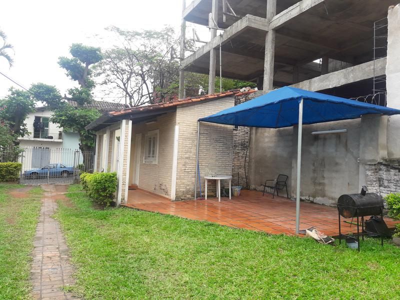 VENDO CASA EN BARRIO PETTIROSSI — foto 3