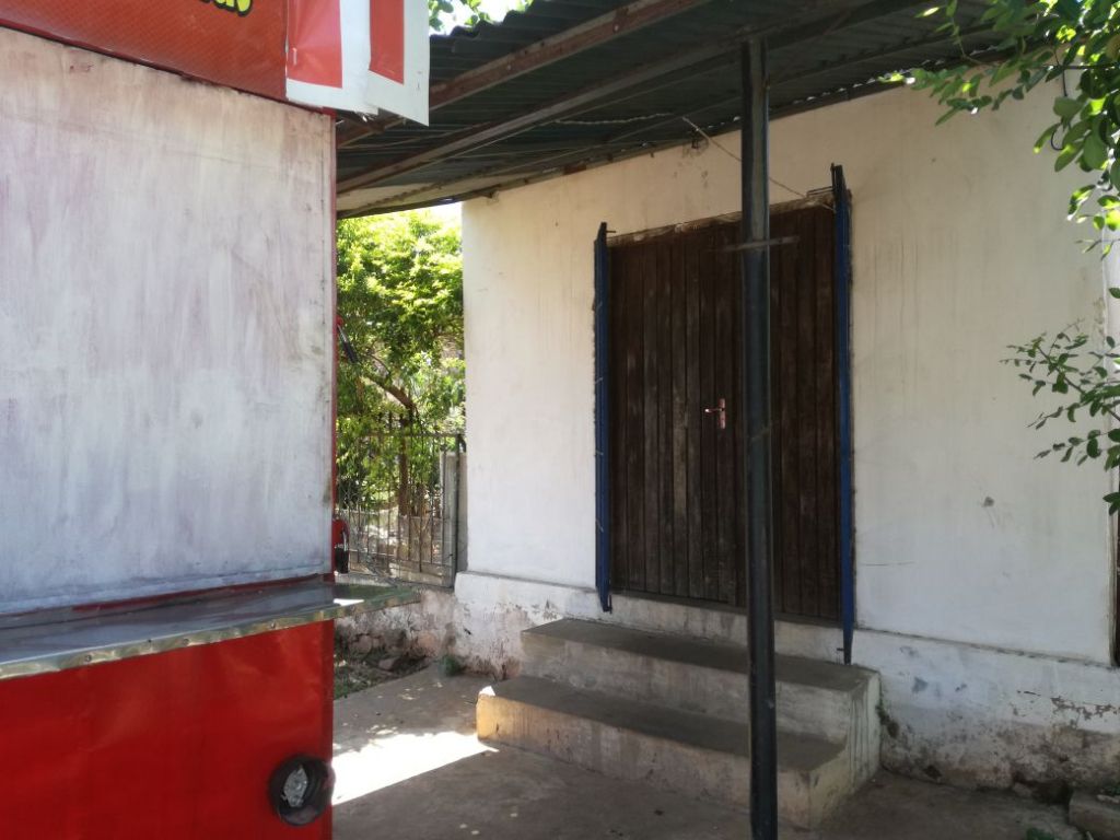 CASA CON AMPLIO TERRENO SOBRE RUTA — foto 3