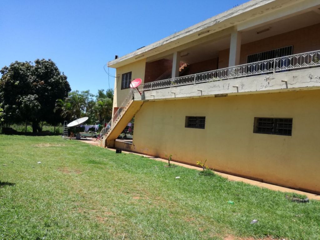 AMPLIA CASA CON SALONES COMERCIALES SOBRE RUTA 1 — foto 2
