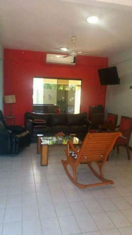 Vendo hermosa casa zona Madame Lynch — foto 3