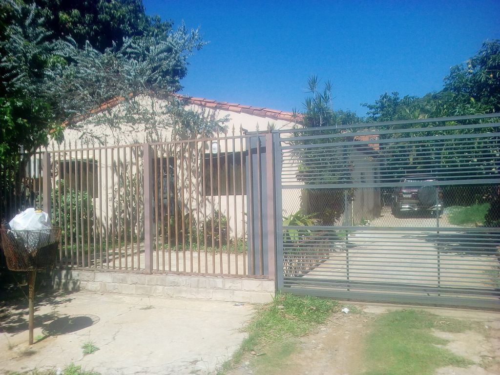 vendo casa en loma pyta barrio las colinas a 6 cuadras de la ruta transchaco super oferta — foto 2