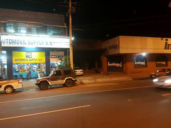 ALQUILO LOCAL COMERCIAL EN ENCARNACION. — foto 3