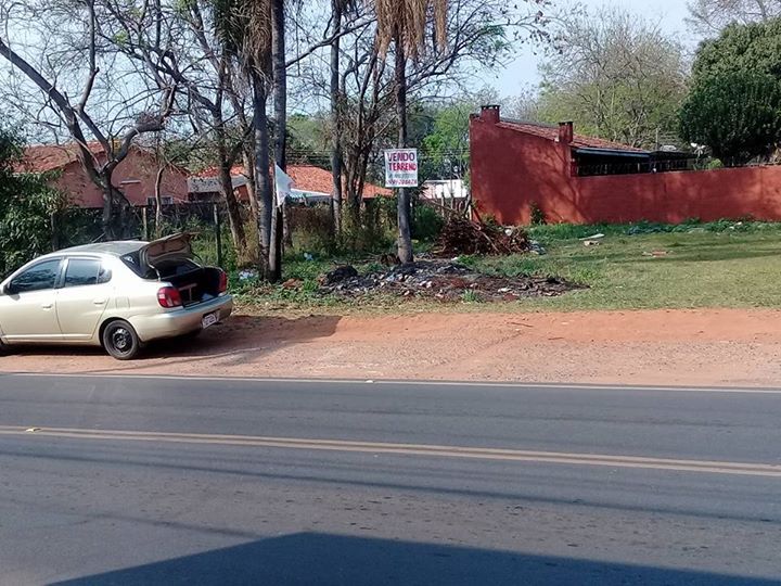 Vendo Terreno en Luque Isla Bogado sobre calle asfaltada Puerto Pinazco — foto 2