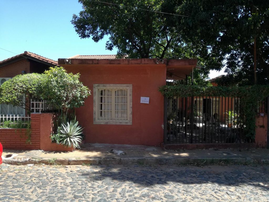 ATENCION INVERSIONISTAS VENDO CASA EN ASUNCIÓN -1 CUADRA DE LA AVDA FDO Y MEDIA CUADRA DE BRUNO GUGGIARI — foto 3